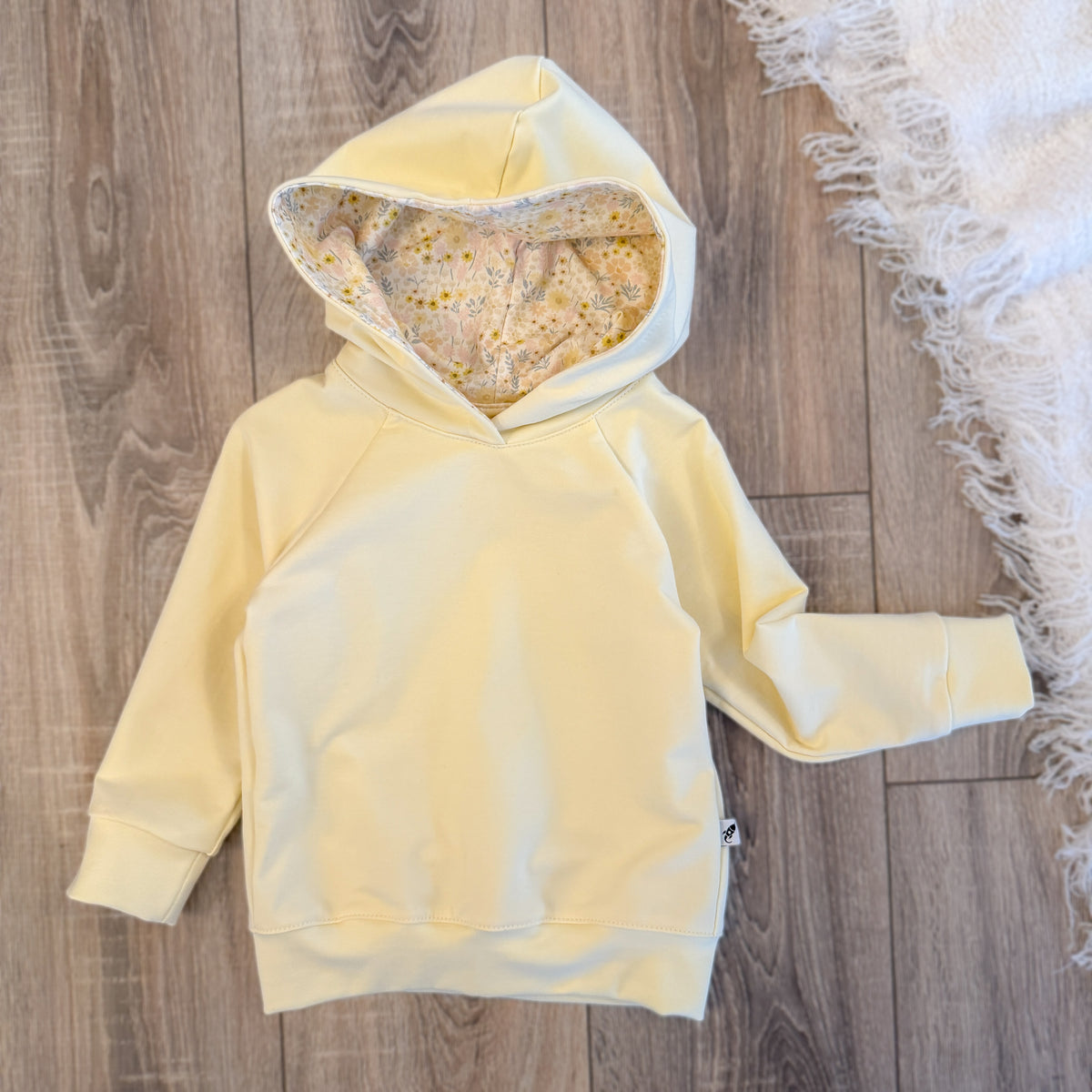 Raglan Hoodie - Gr. 92 - Pastellgelb/Blümchen