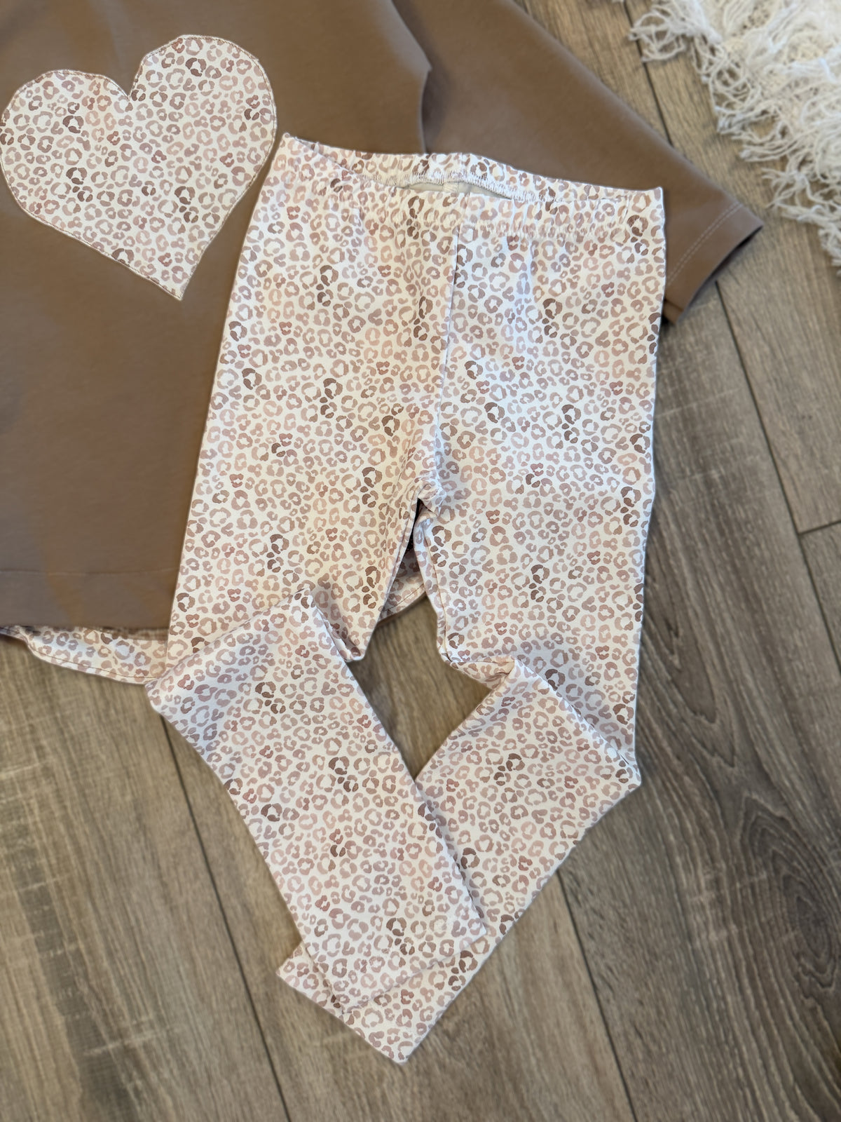 Pullover & Leggins Set - Gr. 104 - Leo/Taupe