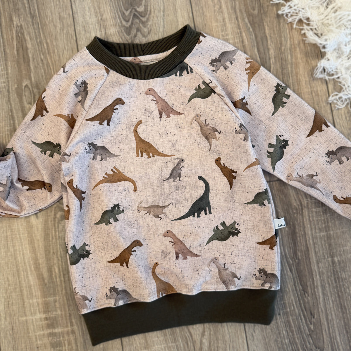 Raglan Pullover - Gr. 104 - Dinos