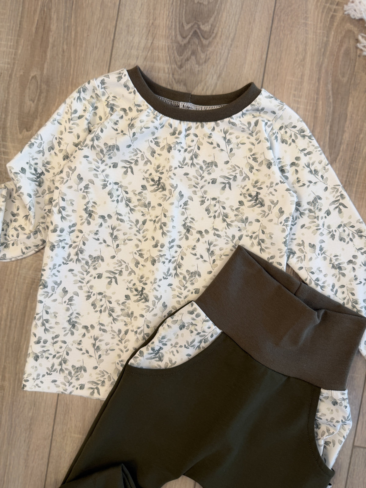 Longsleeve & Pumphose Set - Gr. 104 - Blätter