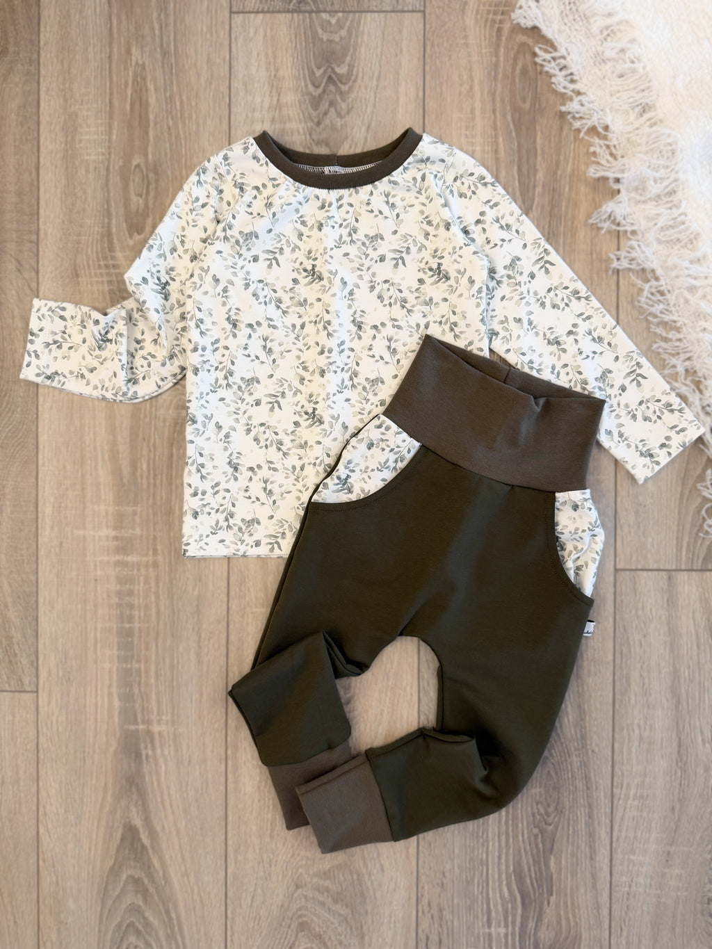 Longsleeve & Pumphose Set - Gr. 104 - Blätter