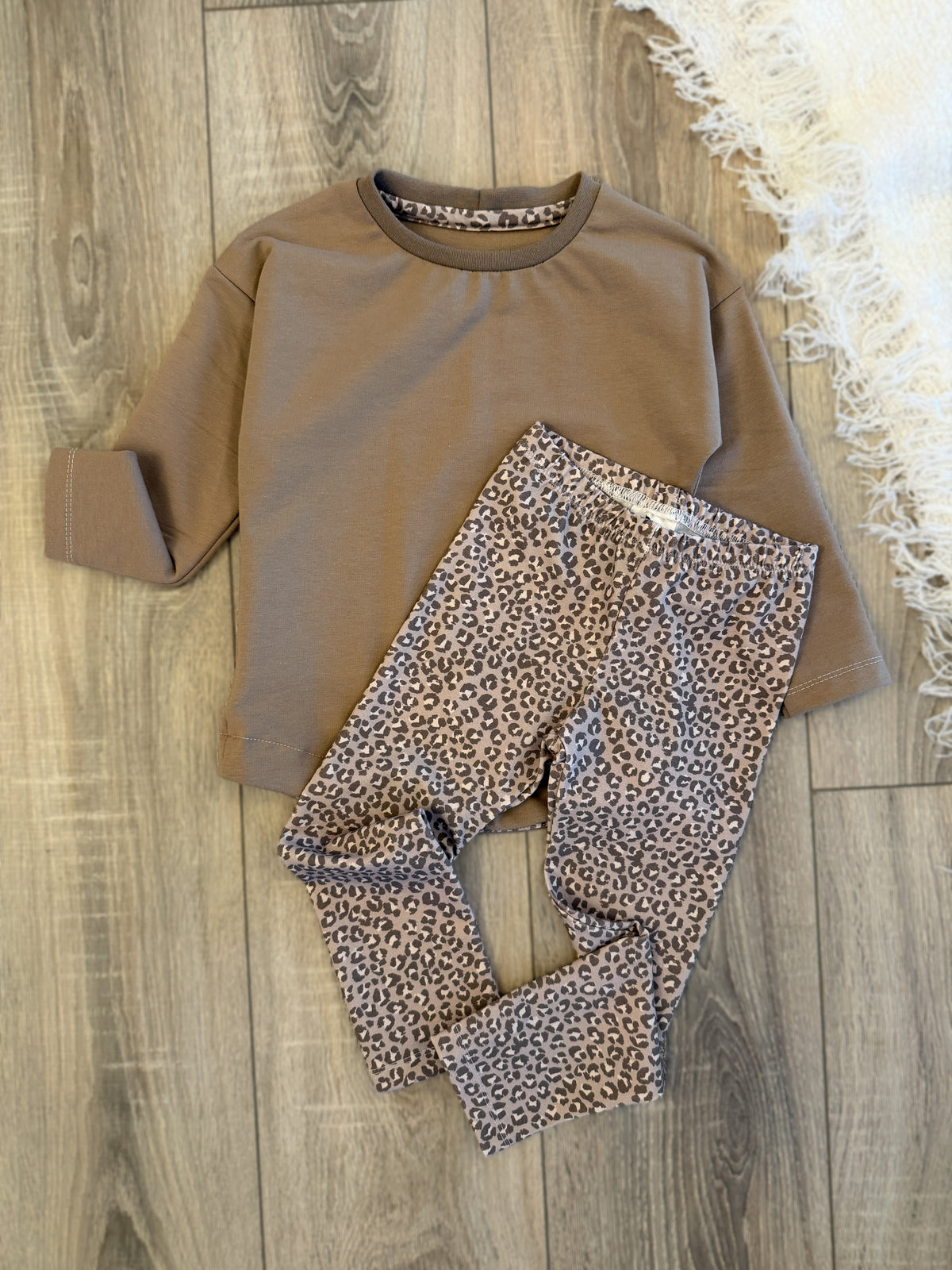 Pullover & Leggins Set - Gr. 98 - Leo/Taupe