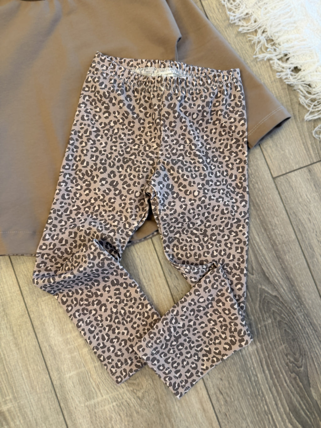 Pullover & Leggins Set - Gr. 98 - Leo/Taupe
