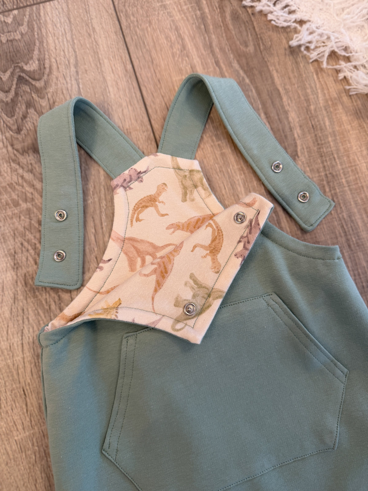 Latzhose & Longsleeve Set - Gr. 68 - Dinos