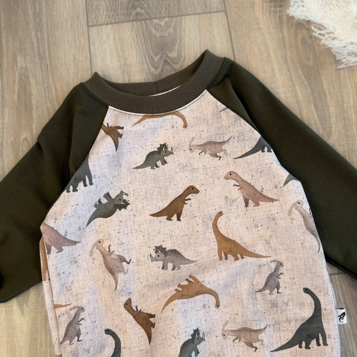 Raglan Pullover - Gr. 104 - Dinos