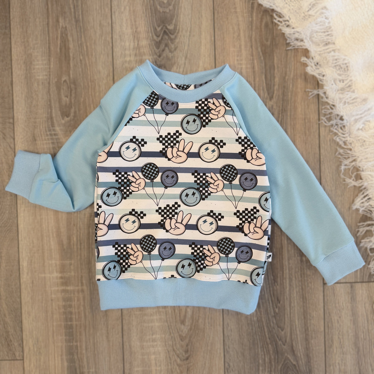 Raglan Pullover - Gr. 104 - Smiley