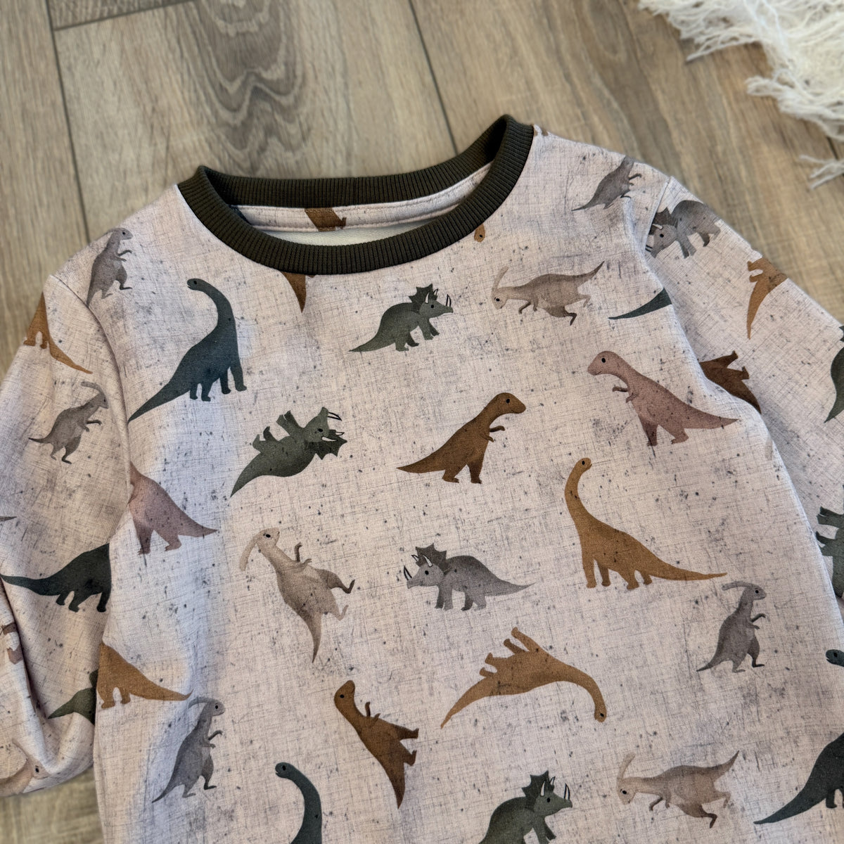 Pullover - Gr. 110 - Dinos